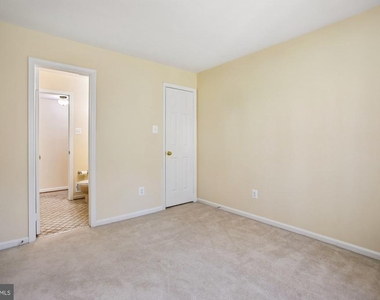 6604 Tina Lane - Photo Thumbnail 6