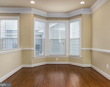 220 Centennial Drive - Photo Thumbnail 7