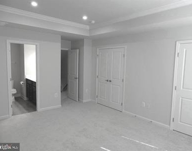 1016 Trestle Drive - Photo Thumbnail 12