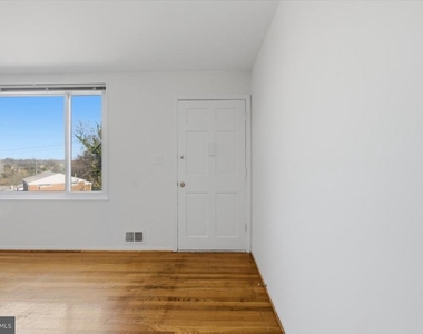 5039 8th Rd S - Photo Thumbnail 14