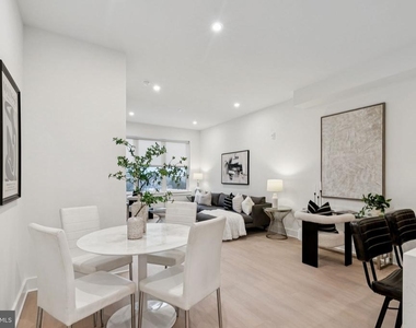20 W Allens Lane - Photo Thumbnail 4