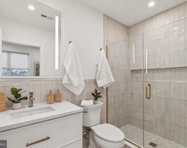 20 W Allens Lane - Photo Thumbnail 2