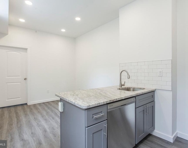 2131 N 8th Street - Photo Thumbnail 5