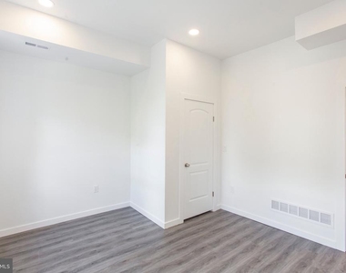 2131 N 8th Street - Photo Thumbnail 12