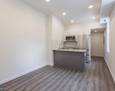 2131 N 8th Street - Photo Thumbnail 1