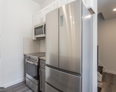 2131 N 8th Street - Photo Thumbnail 4