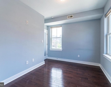2012 W Girard Avenue - Photo Thumbnail 8