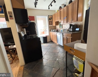 3212 Winter Street - Photo Thumbnail 3