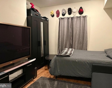 3212 Winter Street - Photo Thumbnail 5