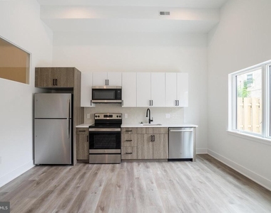 1420 Point Breeze Avenue - Photo Thumbnail 5