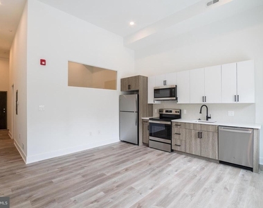 1420 Point Breeze Avenue - Photo Thumbnail 6