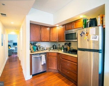 1431 Lombard Street - Photo Thumbnail 2