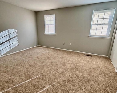 4703 St Denis Drive - Photo Thumbnail 11