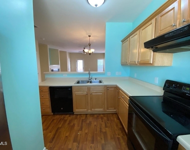 2513 Bay Harbor Drive - Photo Thumbnail 6