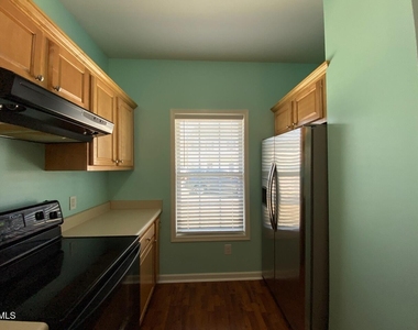2513 Bay Harbor Drive - Photo Thumbnail 5