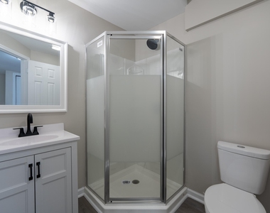1001 S Layton Avenue - Photo Thumbnail 17