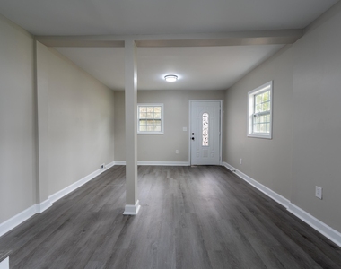 1001 S Layton Avenue - Photo Thumbnail 18