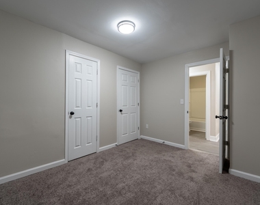 1001 S Layton Avenue - Photo Thumbnail 12