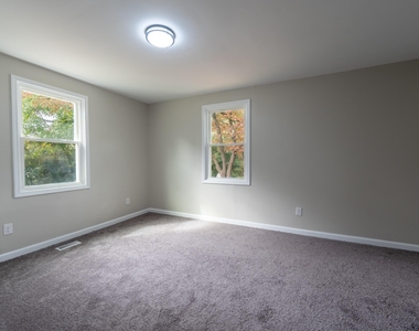 1001 S Layton Avenue - Photo Thumbnail 6