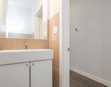 1251 N 15th Street - Photo Thumbnail 6