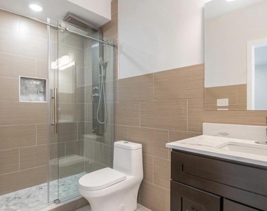 1251 N 15th Street - Photo Thumbnail 12