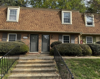 4808 Blue Bird Court - Photo Thumbnail 5