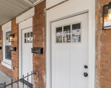 5758 Spruce Street - Photo Thumbnail 24