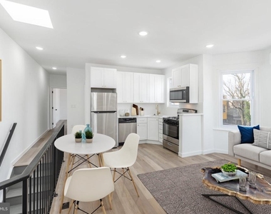 5758 Spruce Street - Photo Thumbnail 4