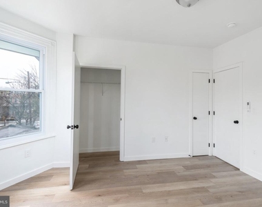 5758 Spruce Street - Photo Thumbnail 23