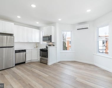 5758 Spruce Street - Photo Thumbnail 6