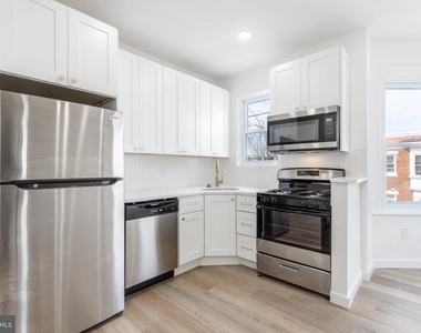 5758 Spruce Street - Photo Thumbnail 7