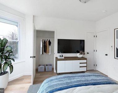 5758 Spruce Street - Photo Thumbnail 11
