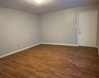 7206 Twin Crest Dr - Photo Thumbnail 9