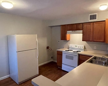 7206 Twin Crest Dr - Photo Thumbnail 2
