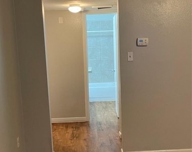 7206 Twin Crest Dr - Photo Thumbnail 7
