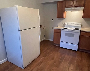 7206 Twin Crest Dr - Photo Thumbnail 3