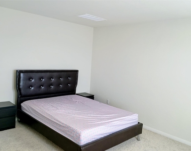 10615 Ridan Way - Photo Thumbnail 12