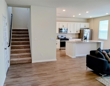 10615 Ridan Way - Photo Thumbnail 8