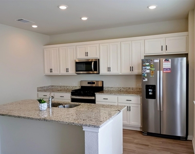 10615 Ridan Way - Photo Thumbnail 3