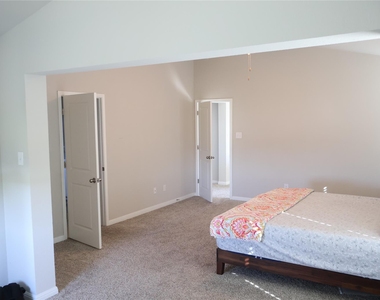 11500 Maple Leaf Way - Photo Thumbnail 15