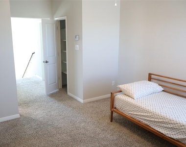 11500 Maple Leaf Way - Photo Thumbnail 27