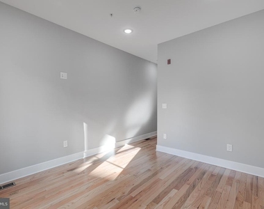 2113 W Master Street - Photo Thumbnail 4