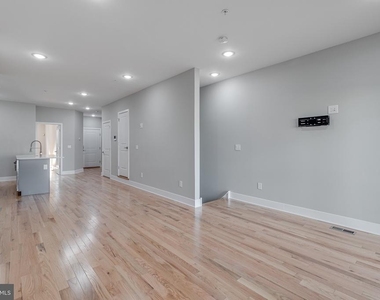 2113 W Master Street - Photo Thumbnail 13