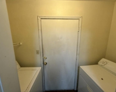1002 Sagewood Trl - Photo Thumbnail 9