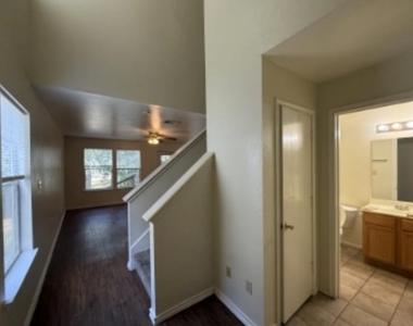 1002 Sagewood Trl - Photo Thumbnail 2