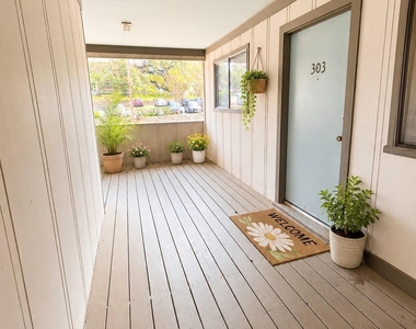 3106 Duval St - Photo Thumbnail 3