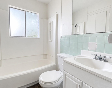 3106 Duval St - Photo Thumbnail 7