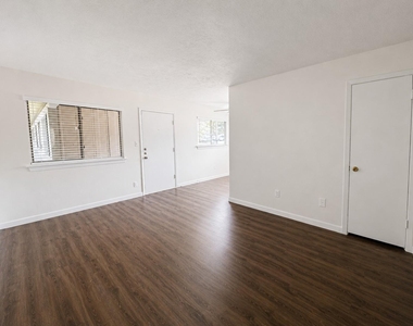 3106 Duval St - Photo Thumbnail 6