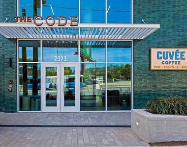 2323 S Lamar Blvd - Photo Thumbnail 14