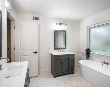 2508 Aldford Dr - Photo Thumbnail 13